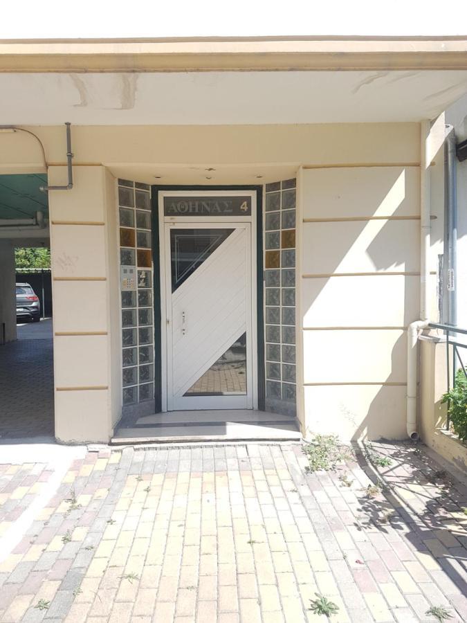 Nn Larisa Deluxe Apartment Kültér fotó